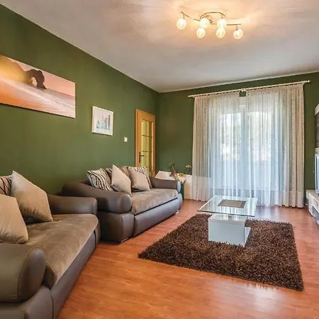 Five-bedroom In Zadar