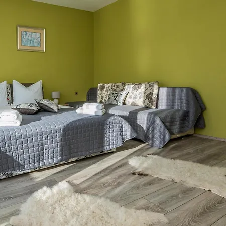 度假居 Five-bedroom In