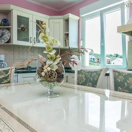 Five-bedroom In 펜션 *