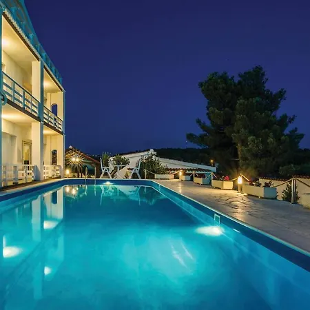 7 Bedroom Gorgeous In * Задар