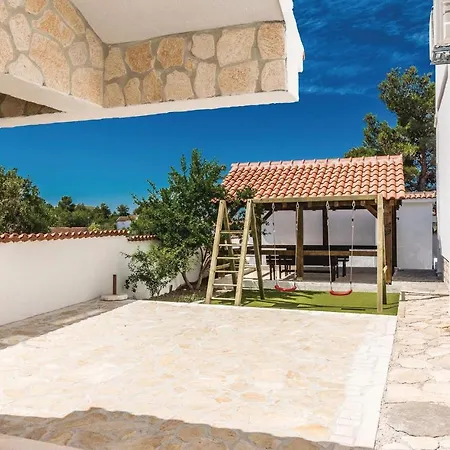 Nyaraló Five-bedroom In *