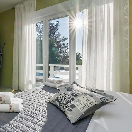 펜션 Five-bedroom In *