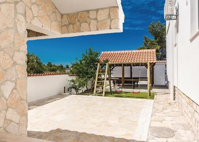 Holiday home Five-bedroom In *